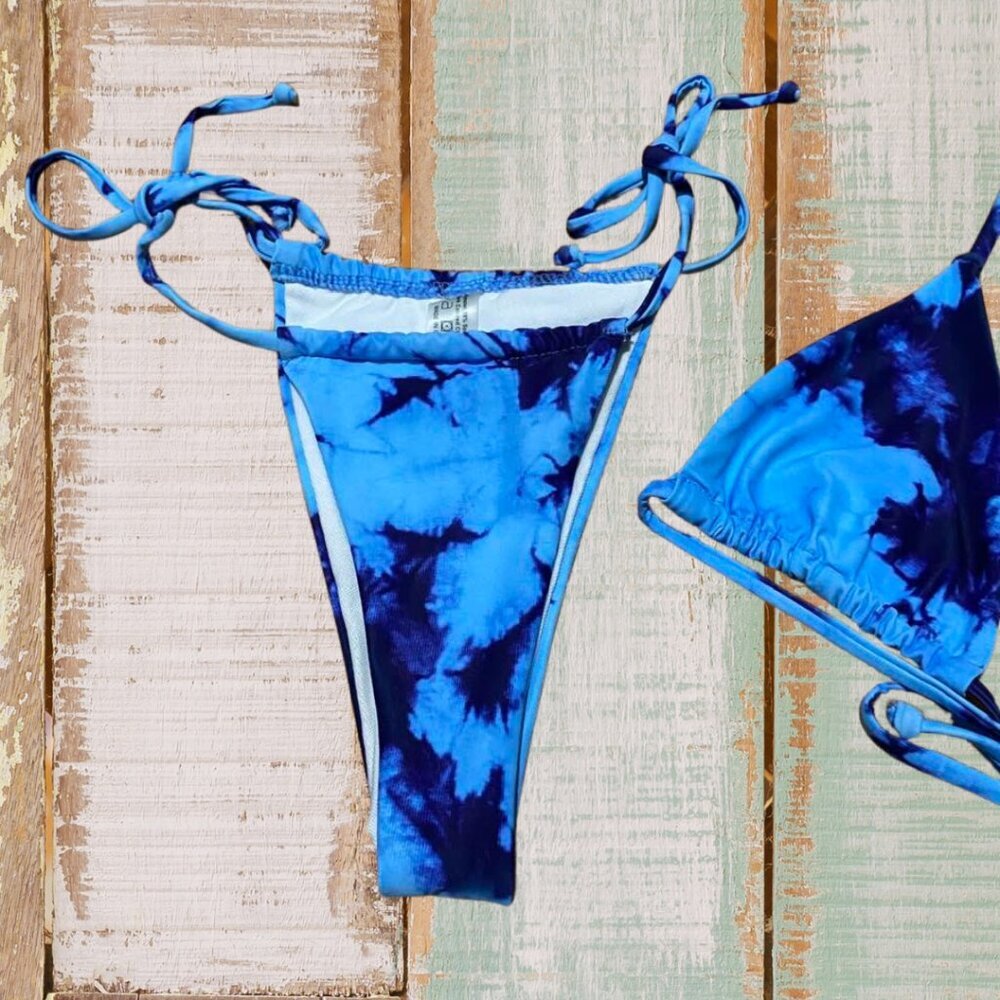 Blue Tie-Dye Triangle Bikini Set Size Small – Adjustable & Beach Ready - Picture 6 of 12